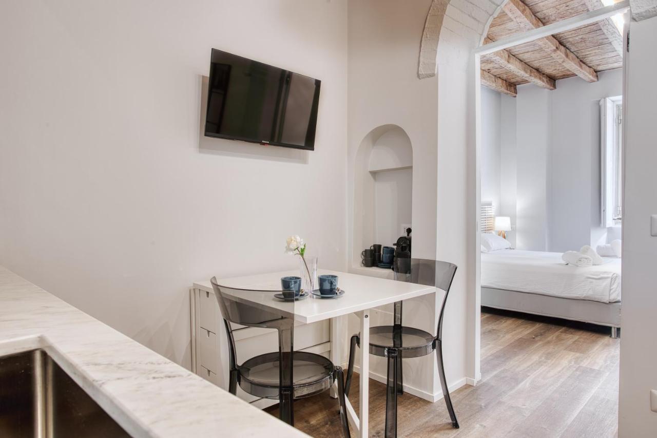Joivy Delightful 1-Bed Flat In The Centre Of Milan Appartement Buitenkant foto